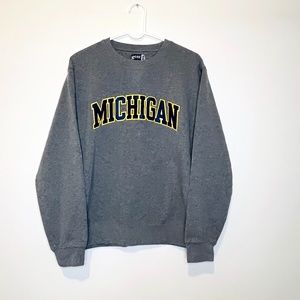 Vintage Gear for Sports Mens Medium University of Michigan Stitched Sweatshirt